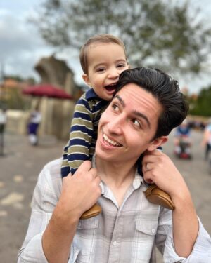 Lorenzo James Henrie Instagram - I love my family. So blessed. So grateful.