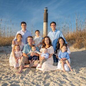 Lorenzo James Henrie Instagram - “Peace in society depends upon peace in the family” 

Hoping everyone’s New Years is starting off strong. From my family to yours. 

#family