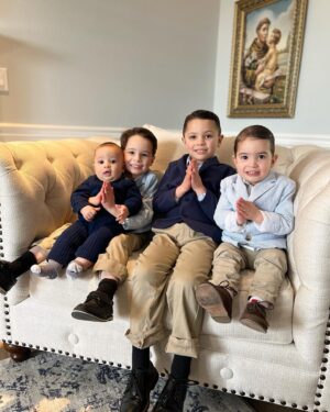 Lorenzo James Henrie Instagram - Happy Easter!! Hope everyone has a beautiful day!! 

Resurrexit Sicut Dixit!

#buonapasqua #heisrisen #easter