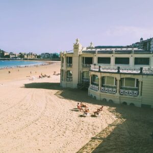 Loreto Mauleón Instagram - Y volver a nadar en el mar 🎶