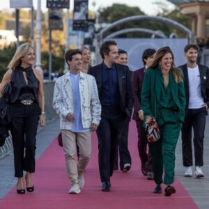 Loreto Mauleón Instagram - El martes presentamos nuestra peli @la_quietud_en_la_tormenta ( Gelditasuna ekaitzean) en  @sansebastianfes y fue todo alegría 
¡¡que siga el viaje!! 

Eskerrik asko ekipo @vidaniafilms 💖

📸 @goikofotos