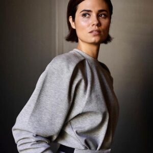 Loreto Mauleón Instagram - @davidherranzfoto 
contigo al fin del🌏

🧥👖@viacomunicacion @karllagerfeld 
👄@chanel.beauty @ramiromata_esp