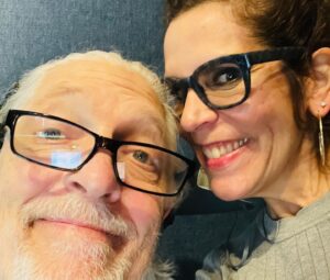 Lori Alan Instagram - I LOVE when the gang’s all here!!!
What ridiculous joy to see and record with @deebradleybaker @manny_mcmuffinton @thederekdaniels @rogerbumpass and my daddy, @therealclancybrown 💛 in person!! 
And looove to all our SBob family on Zoom!!
SpongeBob Forever!! Grateful is an understatement.
You’ll love these episodes as much as we do!!!
#spongebob #nickoledeon 
#family #MrKrabs #Pearl #Suidward #Sandy #Squidina etc…🎙️🤩💕

@nickanimation 
@spongebob