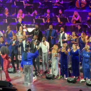 Lorne Balfe Instagram - Rounding up the year with the team at the @RoyalAlbertHall for the London Community Gospel Choir Christmas Carol concert.

Featuring the powerful @beverleyknight and musical direction by Leonn Meade from @lcgcofficial

Thank you for uplifting us all!