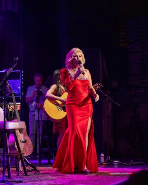 Lorrie Morgan Instagram - ❤️NEW SHOW! TICKETS ON SALE NOW!❤️

1.27.23
-The Clarion at Brazosport College 
-Lake Jackson, TX

🎟: www.lorrie.com

📷: StarVista LIVE Photographer Samantha Kerrigan
