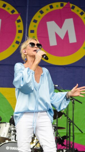 Lorrie Morgan Instagram - The fabulous @lorriemorgan_official’s still got it and MORE!! 🤩❤️ Who’s excited about her forthcoming album “Dead Girl Walking?” #lorriemorgan #cmafest #thewomenofcountry #countrymusic #womeninmusic #livemusic #nashville