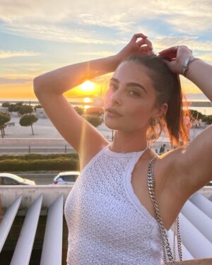Lou Baudry Instagram - High all the time to keep you off my mind (k)🌤️