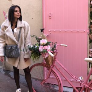 Lou Baudry Instagram - little touch of pink 💕 

✨HAIR by @trust_s_marseille ✨ #hairstyle