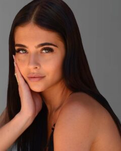 Actress Lou Baudry HD Instagram Photos and Wallpapers July 2022