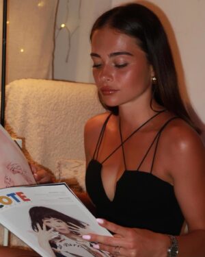 Lou Baudry Instagram - 🍅 mood
