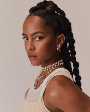 Lou Llobell Instagram - A little sparkle for @roseandivyjournal shot by @bypip ✨

Styled by: @georgmedley 
Make up by: @kennethsohmakeup 
Hair by: @kieronlavine 
Words by: @ace_creativestudio 

Wearing: @miumiu @dior @sacaiofficial 

@laurenxgold