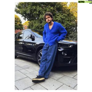 Lou-Pascal Tremblay Instagram - Feu pull bleu 🥲 @bonsoirbonsoirrc @thestephanerousseau