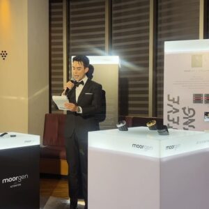 Louis Hesse d'Alzon Instagram - รับหน้าที่พิธีกรกับงานเปิดตัว @moorgen.th Luxury Home Automation อย่างเป็นทางการที่เกษรวิลเลจ ยินดีด้วยนะครับ 😁