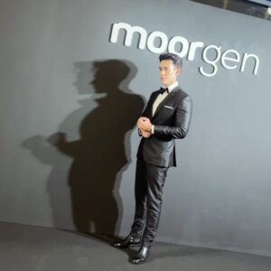 Louis Hesse d'Alzon Instagram - รับหน้าที่พิธีกรกับงานเปิดตัว @moorgen.th Luxury Home Automation อย่างเป็นทางการที่เกษรวิลเลจ ยินดีด้วยนะครับ 😁