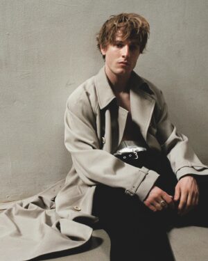 Louis Hofmann Instagram - GQ Cover || thank you @gq_germany
Photographer: Drew Jarrett @drewjarrett1
Photo Assistant: Simon Melber @si_melber_shoots
Grooming: Charley McEwen @charley.mcewen
Styling: Stuart Williamson @stuartvwilliamson
Styling Assistant: Lizzie Ash @lizzie_ash
Tailor: Anissa Aouar
Production: Pauline Creac'h & Natalie Bertaux from Supervision
Post-Production: Kapture NYC
Set Design: Alun Davies
Set Assistant: Megan McCowan , casting: @dominikwho , interview / author : @ulfpape