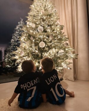 Louis Talpe Instagram - It’s Christmas time.. Merry Christmas from all of us ❤️