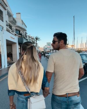 Louis Talpe Instagram - Last cosy walk before spring classics season 💛 💙