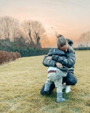 Louis Talpe Instagram - Hugs for mammy en baby brother. 
Sweet little Lion man