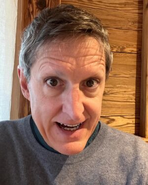 Louis Theroux Instagram - Can you tell what’s different? I’ve shaved off my eyebrows! I’m also thinking about getting micro blading soon. In the meanwhile I figure no eyebrows is better than patchy eyebrows. Do you agree? #alopecia #nobrows #nobrowsnoproblems