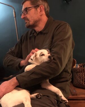Louis Theroux Instagram - I love dogs.