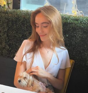Louisa Erlich Instagram - Passionate romance.
@katherinebar 📸
