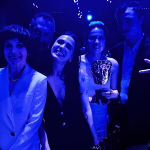 Louise Brealey Instagram - ICYMI 
BAFTAAAAAA 
#suchbravegirls
#suchbaftagirls
@sadkatler and friends with her shiny heavy BAFTA for BEST EMERGING TALENT FICTION