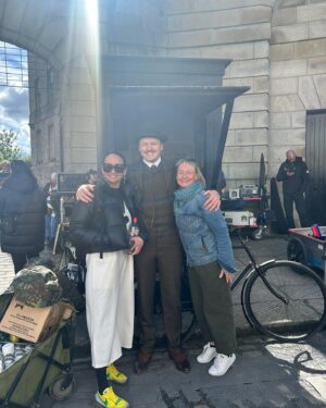 Louise Kiely Instagram - Elementary 🤎
