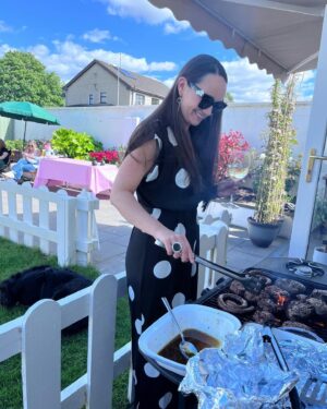 Louise Kiely Instagram - Barry’s Bye Bye BBQ. #BBBBBq ✌🏼🥩