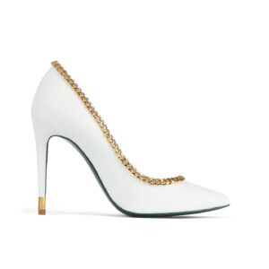 Louise Linton Instagram - “The Dazzling Shoes Vogue Editors Recommend for All-Night Wear

Vogue Magazine’s Eliseé Browchuk, Experiences Production and Marketing Manager:
“Without a doubt, a fabulous pair of pumps is the key to owning a night out. Linton’s sleek and sexy patent black leather pumps ensure just that while keeping sustainability top of mind. The eye-catching gold chain detail offers a stylish yet sophisticated take on the classic silhouette made with cruelty-free vegan leather. Beyond the brand’s environmentally conscious packaging, Linton donates a portion of proceeds to wildlife conservation and plants a tree for every purchase made. Here’s to going out and giving back!”
Thank you @eliseebrowchuk @voguemagazine @vogue 

Honored to be on this list with so many brands I love! Manolo Blahnik, Gucci, Roger Vivier, Saint Laurent, and more. ❤️