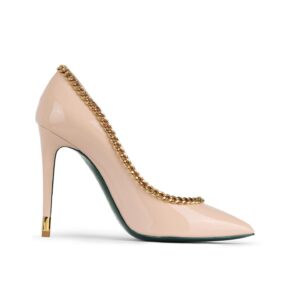 Louise Linton Instagram - “The Dazzling Shoes Vogue Editors Recommend for All-Night Wear

Vogue Magazine’s Eliseé Browchuk, Experiences Production and Marketing Manager:
“Without a doubt, a fabulous pair of pumps is the key to owning a night out. Linton’s sleek and sexy patent black leather pumps ensure just that while keeping sustainability top of mind. The eye-catching gold chain detail offers a stylish yet sophisticated take on the classic silhouette made with cruelty-free vegan leather. Beyond the brand’s environmentally conscious packaging, Linton donates a portion of proceeds to wildlife conservation and plants a tree for every purchase made. Here’s to going out and giving back!”
Thank you @eliseebrowchuk @voguemagazine @vogue 

Honored to be on this list with so many brands I love! Manolo Blahnik, Gucci, Roger Vivier, Saint Laurent, and more. ❤️