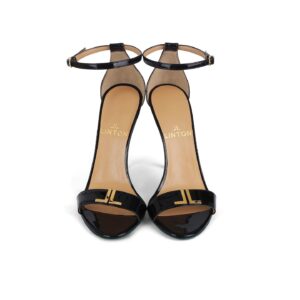 Louise Linton Instagram - “The Dazzling Shoes Vogue Editors Recommend for All-Night Wear

Vogue Magazine’s Eliseé Browchuk, Experiences Production and Marketing Manager:
“Without a doubt, a fabulous pair of pumps is the key to owning a night out. Linton’s sleek and sexy patent black leather pumps ensure just that while keeping sustainability top of mind. The eye-catching gold chain detail offers a stylish yet sophisticated take on the classic silhouette made with cruelty-free vegan leather. Beyond the brand’s environmentally conscious packaging, Linton donates a portion of proceeds to wildlife conservation and plants a tree for every purchase made. Here’s to going out and giving back!”
Thank you @eliseebrowchuk @voguemagazine @vogue 

Honored to be on this list with so many brands I love! Manolo Blahnik, Gucci, Roger Vivier, Saint Laurent, and more. ❤️