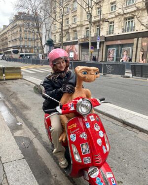 Louise Malek Instagram - Petit « dump » comme disent les djeuns

1. Exemple révélateur de mon problème d’achats compulsifs
2. Réalisation du dit-achat 
3. Selfie au moment où j’écoute « ceux qu’on était » de Pierre Garnier
4. Mes deux poupées 
5. Mes deux vies 
6. Le prince de mon cœur 
7. La princesse de ma vie 
8. Une obsession peut être à ce stade ? 
9. Mes deux femmes 
10. Mes super-héros dans leur batcave à eux