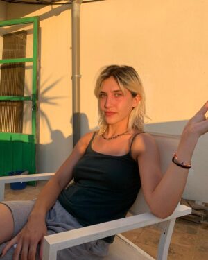 Louise Malek Instagram - Fucking shit 🍉