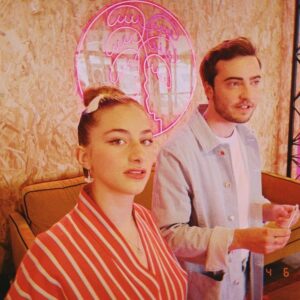 Louise Malek Instagram - Il faisait pas beau, donc on s’est dit que ce serait nous les soleils😎

Merci @konbini 🥲❤️
Merci @canneseries @palaisdesfestivals 

👘 @agnesb_officiel ❤️