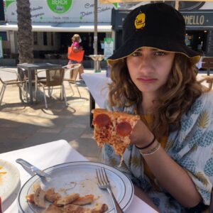 Louise Malek Instagram - Churros tintos pizzos tapos et tutti quantos