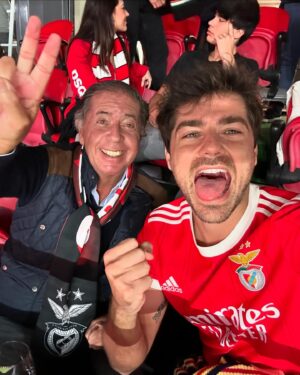 Lourenço Ortigão Instagram - Hoje faz anos o melhor Pai deste Mundo
Parabéns PAIZAO ❤️