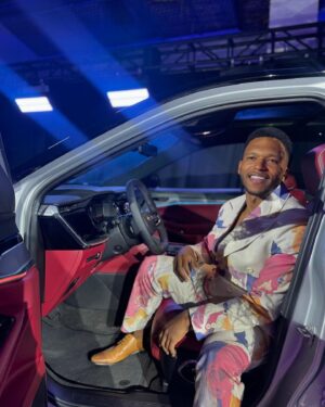 Lovell Adams-Gray Instagram - Shoutout to our friends at @jeep for welcoming us to this very special unveiling of their all-new all-electric Jeep Wagoneer S. 

Completely Chromeless 
Inspired by the Mako shark
This new innovation designed and helmed by the wonderfully talented brother @ralphgilles 

Just take my money already!!! Can’t wait to be behind the wheel of one of these. That Radar Red interior is incredible.

Also shoutout @kidsuper for the 👌🏾 fit! Superb! Thank you and I’m excited to collaborate with you again! 

Saved the best slide for last ;) 

#jeep 
#kidsuper 
#wagoneer 
#electric 
#design