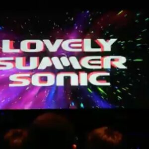 Lovely Summer-chan Instagram - 2016年から毎夏大好評を頂いておりますLOVELY SUMMER SONIC、今年も開催が決定！！！！
8年目の今年は初めて大阪でも開催！絶対めちゃくちゃ楽しませるー！チケットや諸々詳細はストーリーのハイライトからお願いします！

可愛すぎフライヤーはWang Dang Doodleのカホリちゃん！　@kahorintaroo マジありがとう！

以下お気持ち表明
ホームページ更新したりしてて思ったんだけどもう8年目なんだね〜
2016年にふざけた名前でノリで始めたイベントが毎年開催になり、毎年ソールドし、毎年規模も大きくなり、おかげさますぎる。。。
初回はWWWだった。スピードスターからメジャーデビューするって発表したんだっけね、、、重大発表があります！って言ったとき、あまりの腹の出方に妊娠と結婚のお知らせかと思われ、お客さんがザワついた回だった。。。この日撮った写真実家のリビングに鎮座してんだよねえ

8年て長すぎるし8回て多いね　みんな8年間どう過ごしてましたか〜8年皆勤してくれてる人も、今まで一回でも来てくれた人も、8年おいらと演奏してくれてる人も、今まで一回でもおいらと演奏してくれた人も、歴代スタッフさんもみんなありがとうな〜〜〜

7回やってるけど、今まで、最高じゃなかったラブサマソニがほんとに無い……　毎回ちゃんとめちゃくちゃめちゃくちゃ楽しく音楽最高人生最高お客さん最高って気持ちで終わってる　おいらもおいらのチームも、楽しむ気&楽しませる気満々で挑んできたし、お客さんも楽しみにしてくれてるからだろうね
だから今年も例年通り最高なんだろうなって思ってる！本気で楽しむ楽しませるー！待ってて！

写真は2016〜2022までのラブサマソニの様子