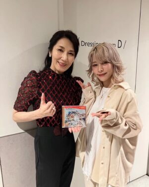 Lozareena Instagram - 『帰ってきた あぶない刑事』公開記念
「#あぶない刑事」
スペシャルフィルムコンサートAGAIN

の、追加公演でした👏✨️

またまたサプライズ沢山で楽しい1日でした。
ありがとうございました^^

温かい大先輩方と
カチコチなロザリーナagainです💁‍♀️

映画公開中だよ！観てね😆

 #柴田恭兵 さん
 #長谷部香苗 さん
 #映画 
 #あぶない刑事 
 #挿入歌
 #noplan