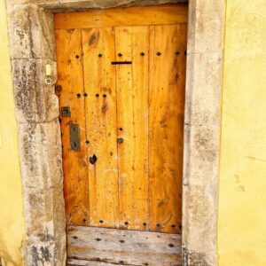 Lu Parker Instagram - “Don’t stare at the closed door too long…you’ll miss the window opening” 

I love this quote & it’s so relevant while in France seeing many beautiful unique doors & windows in these small towns. I often wonder who lives behind the door and what they dream of when they look out their windows. 

What do you dream of? 💕

#provence #travel #windows #kitty #doors #france #explore #joy #universe #history #womenwhotravel #getaway #dream #love #life