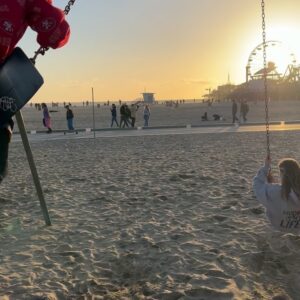 Lu Parker Instagram - One of those days…💫🩷😂

#sunsets #laughter #silliness #together #beach #swings #santamonica #rememberingzane #chef #bf #pier #happypeople #4 #grateful