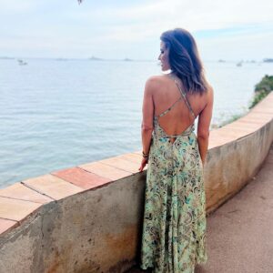 Lu Parker Instagram - When on the French Riviera…🇫🇷

Aime et etre aime - To love & be loved ❤️

#frenchriviera #travel #beauty #stjeancapferrat #france #joy #peace #calm #lifeisbeautiful #bekind #begentle #frenchlife #backless #love #hotelroyalriviera