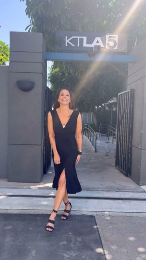 Lu Parker Instagram - And then one day, it all makes sense 💜

Sending you all good energy & happy vibes on this beautiful Friday…

Video by the fabulous @angelckim 
Shoes by @vincecamuto 

#hookedonafeeling #life #kindness #happy #laughter #chef❤️ #ktla #luparker #ktlamorningnews #blackdress #tvanchor