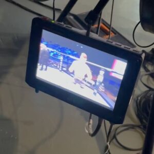 Luana Carolina Instagram - Ontem tive o prazer de ser convidada para participar do time de comentaristas do @ufcfightpassbr 

Uma experiência nova e desafiadora. Rarar Mas com a ajuda do @andreazevedo39 e o @carlaobarretooficial me senti a vontade, e pude falar um pouco sobre algo que eu amo, que é a luta, o MMA.
Muito obrigada a toda produção que faz parte desse time.🙏🏾🫶🏾👊🏾

.
#ufc #ufcfightpassbr #ufcbrasil #wmma #mma #comentarista #luta #fight #dreads