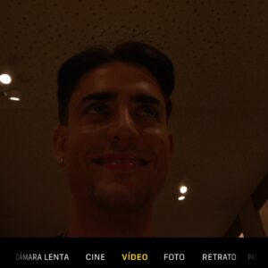 Luc Loren Instagram - Recap de 😬😬😬 La última es el típico susto que te llevas al poner el selfie y verte feita, no se cómo se hizo esa captura xd la primera fotins es de @carlotaserarols
