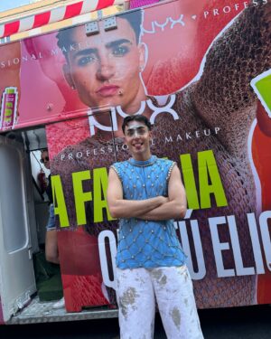 Luc Loren Instagram - A pesar del drama de hoy, los sueños siguen haciéndose realidad✨✨✨ todxs a disfrutar del orgullo, hoy toca reivindicar nuestra existencia🌈
