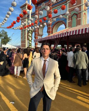 Luc Loren Instagram - Mi primera feria que ilusión me hace esto✨ viva Sevilla 💃