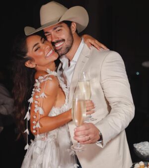 Luca Ferrari Instagram - Nosso dia 21.12.2023 . 
. . 
Que Deus nos abençoe cada dia mais minha esposa.