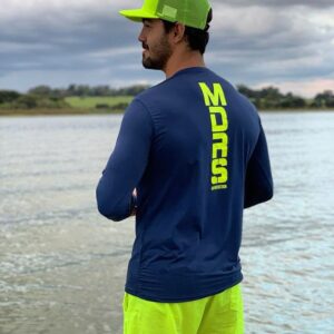 Luca Ferrari Instagram - @osmoiadeirosoficial sempre nos melhores momentos ! .
.
. .
. UV / Short / boné todos novidades 🔥#neonvibes #tiete 
📸 @carina_ayres