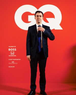 Luca Ravenna Instagram - Il fotoracconto di fine novembre📰
1. 📸 @ademasii 
#GQMOTY @gqitalia 
Grazie @canali per lo splendido abito
2. Peter Parker&Goblin🕷️🟢
3. El pelo del Pibe
4. @teatrobellini 
5. USA Red Sox Ice cream🇺🇸🍦
6. …
7. @ilmessaggero.it e il primo fake della storia 
8. Grazie Ettore @ttrptnt per quella sera del 2019 e per ieri @fondazioneteatropetruzzelli ❤️
9. The Real Babbo Natale🎅 
10. Grazie ancora @federico_sarica 
@goigest 
@piper_lizia